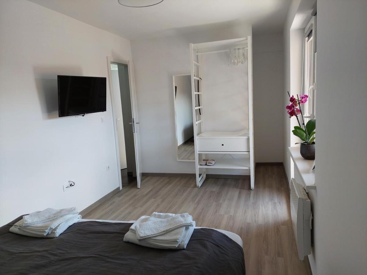Apartment Trubarjeva33, Near Ljubljana, Free Parking Velike Lasce Eksteriør billede